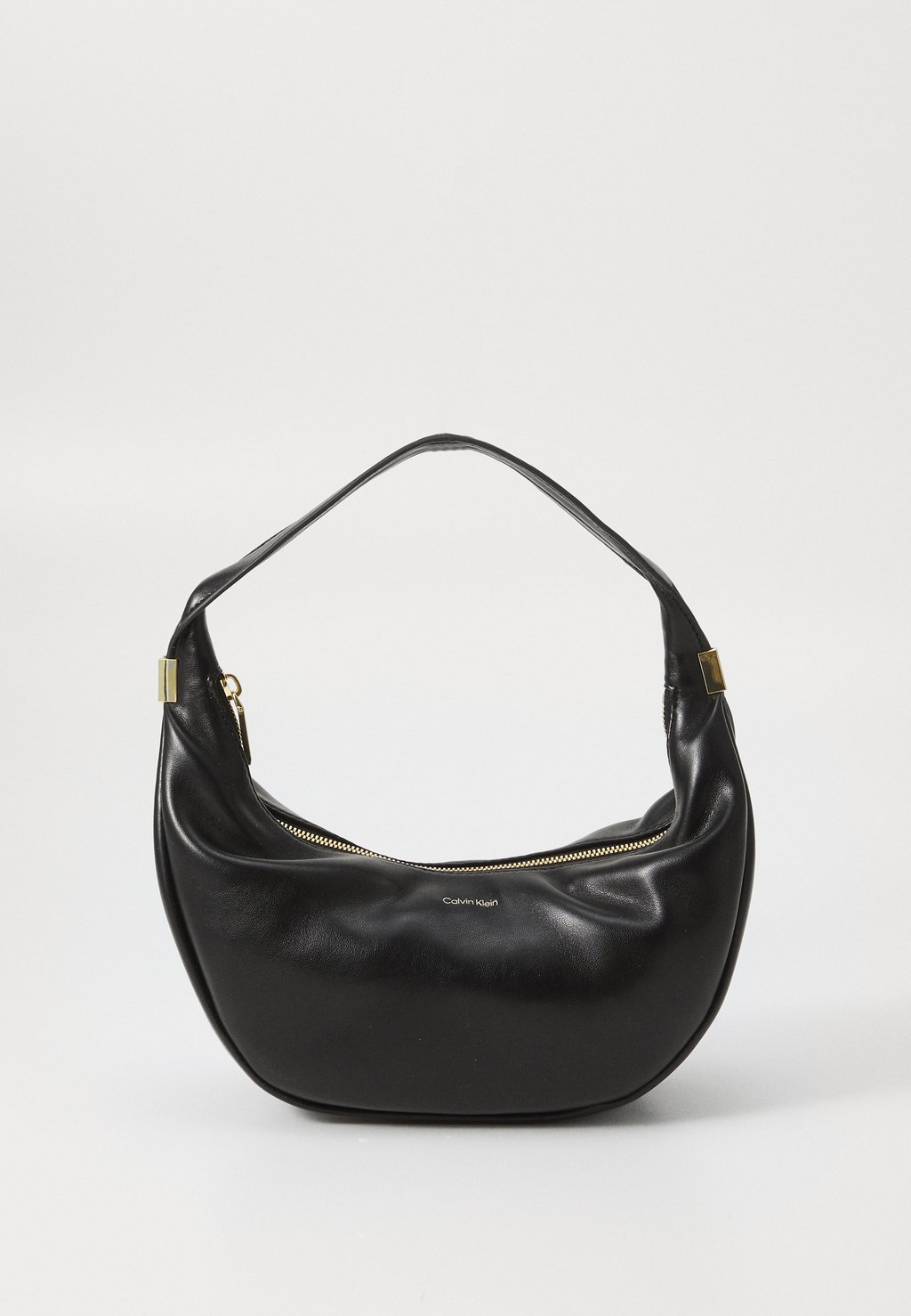 

Сумка PINCHED CRESCENT Calvin Klein, черный