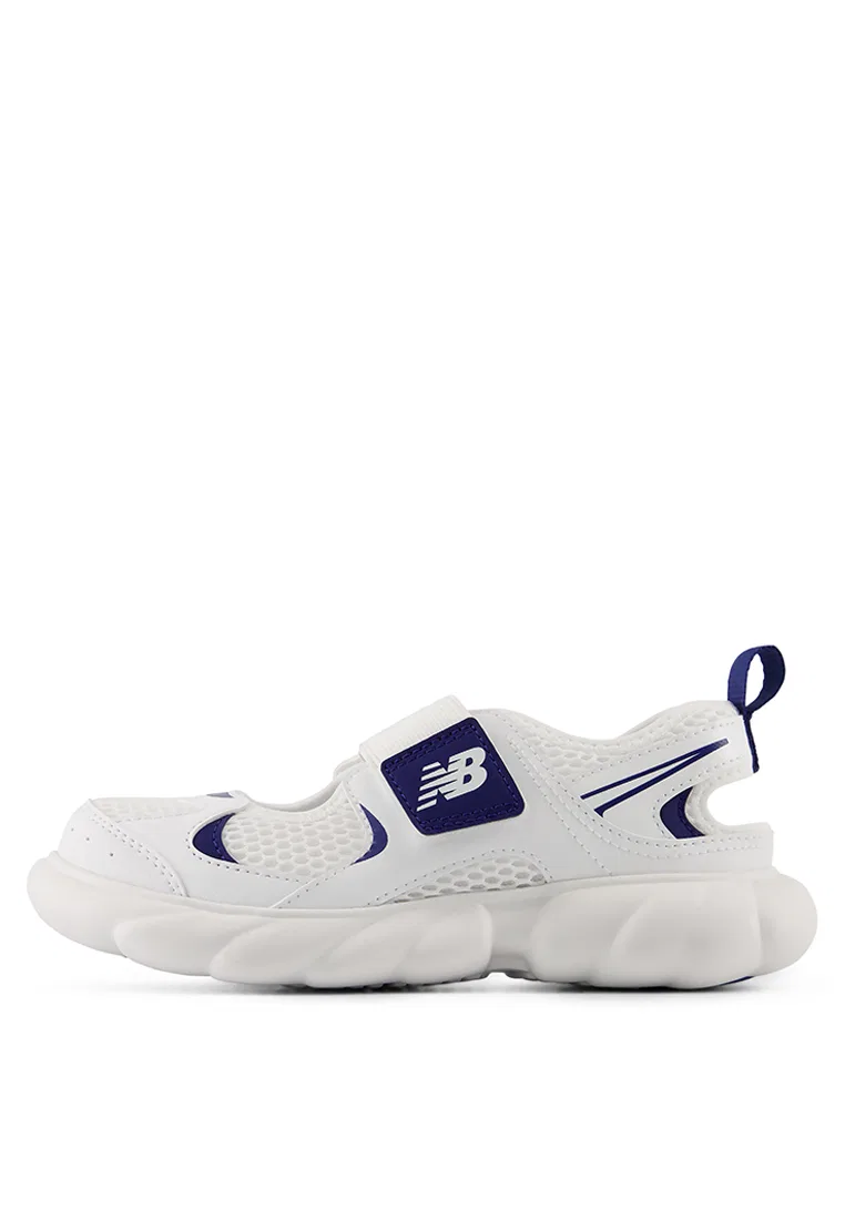Кроссовки детские Lifestyle, модель 230 New Balance, белый/мультиколор