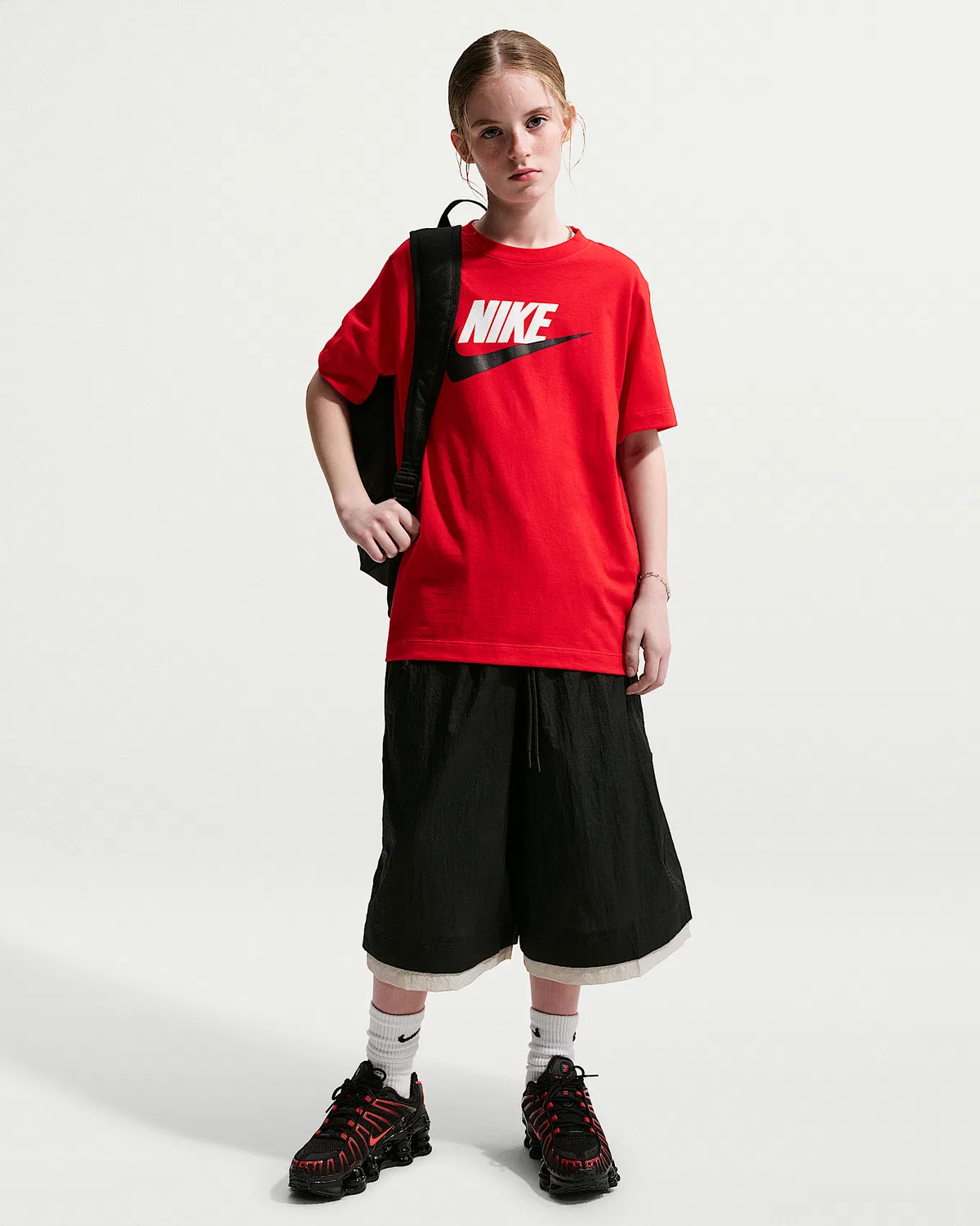 Детская футболка Nike Sportswear, University Red/Black/White — фото 4