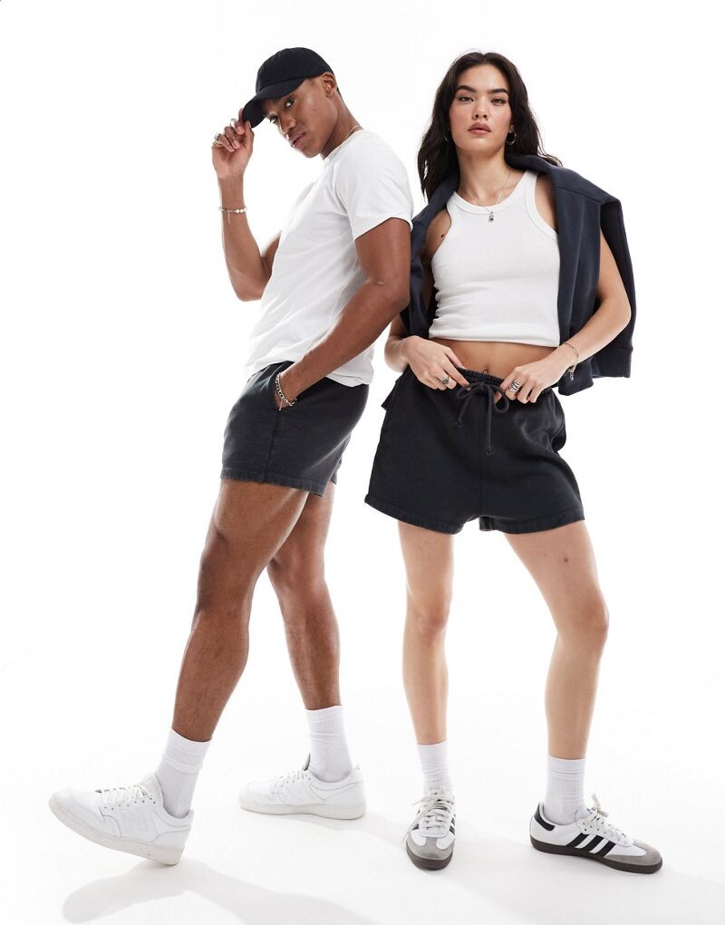 

ASOS DESIGN Unisex – короткие шорты облегающего кроя черного цвета