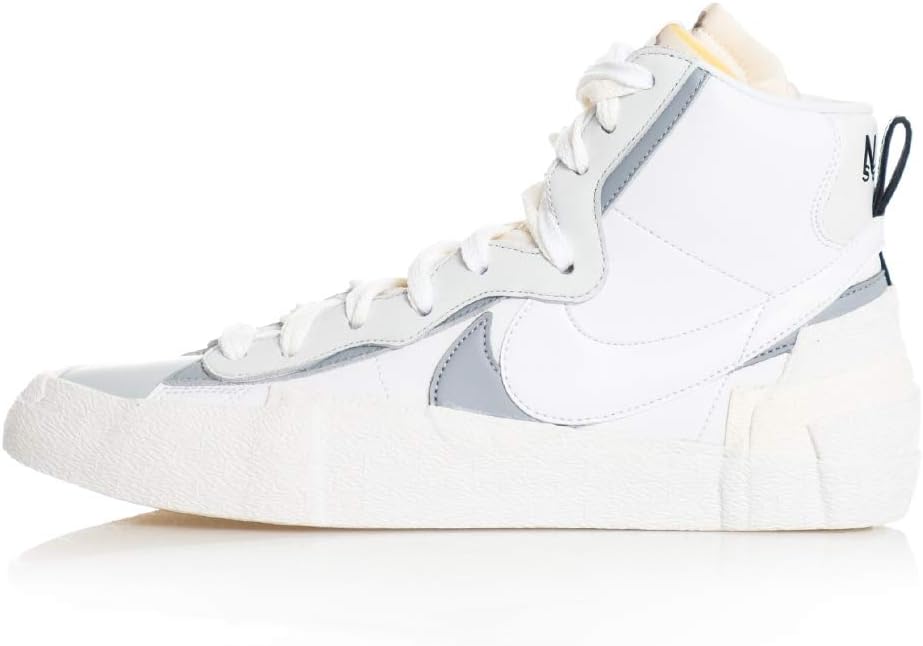 

Кроссовки Sacai Blazer Mid от Nike - Черный, Белый, Университетский синий, Бежевый
