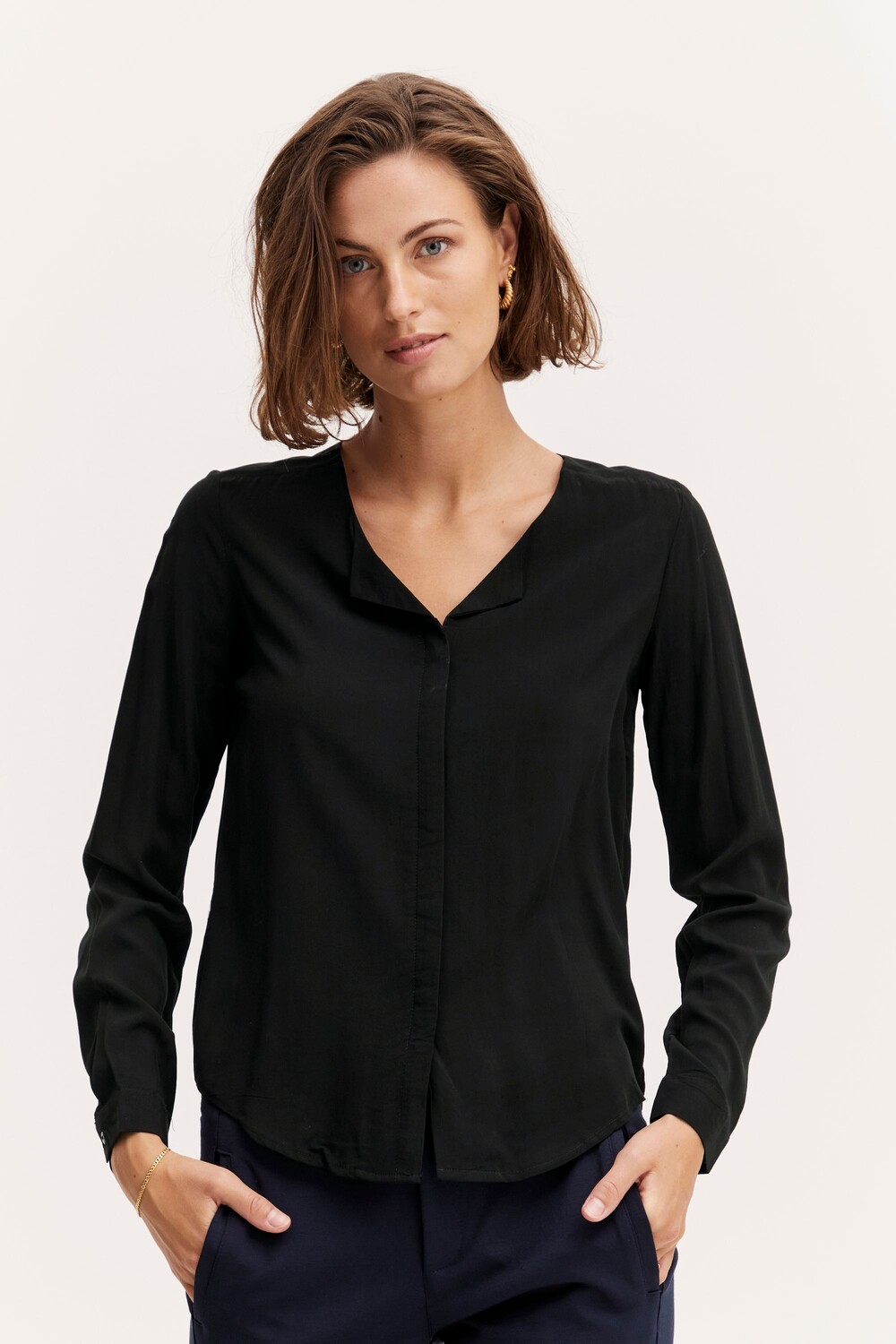 

Рубашка Fransa Blusenshirt, черный
