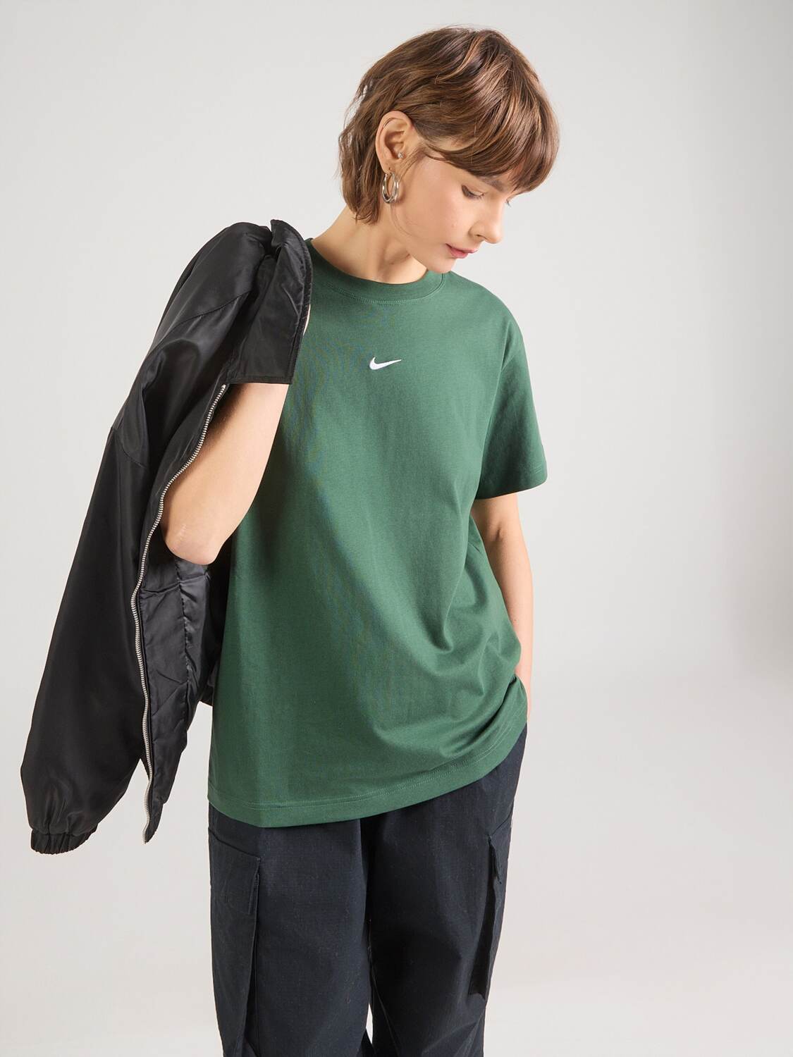 Nike Sportswear Футболка 'CLASSIC' в цвете Fir — фото 3