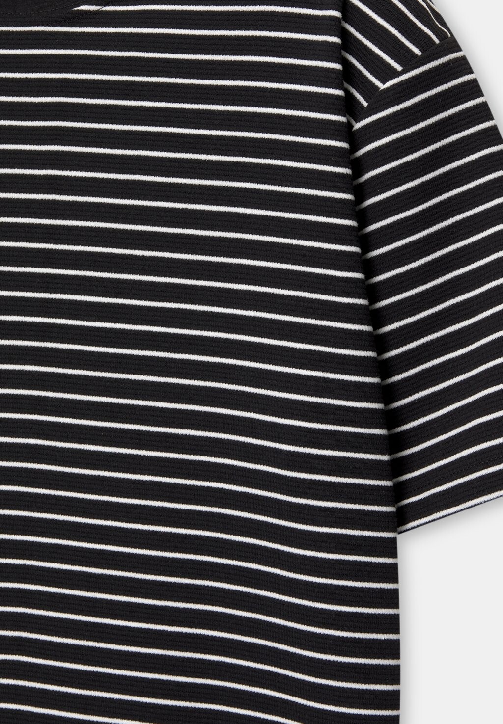 

Футболка с принтом STRIPED PULL&BEAR, черный