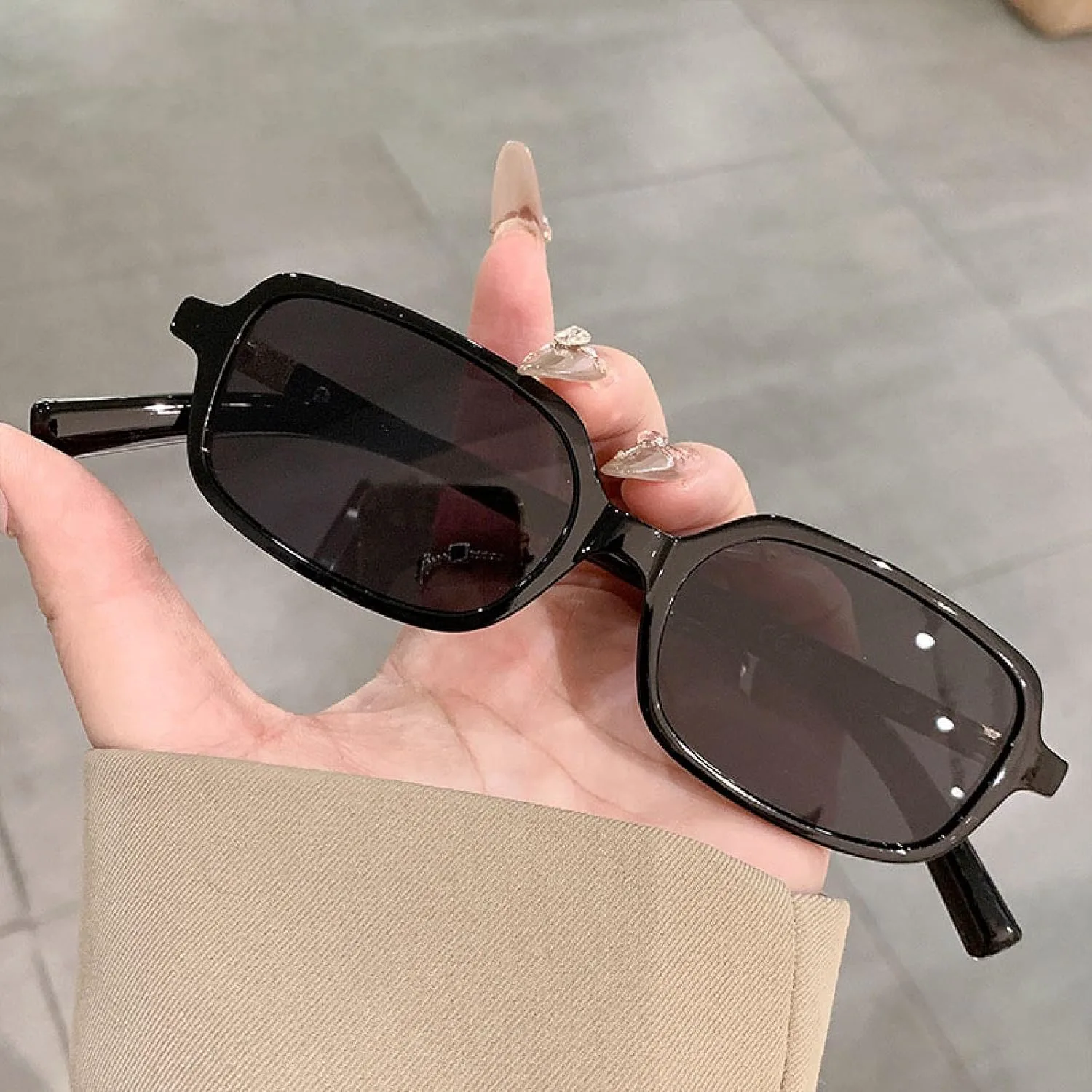 

Модные женские солнцезащитные очки маленького прямоугольного размера в стиле ретро, ​​синие, мужские очки с защитой от УФ-излучения UV400 VFDHN, Black Tea