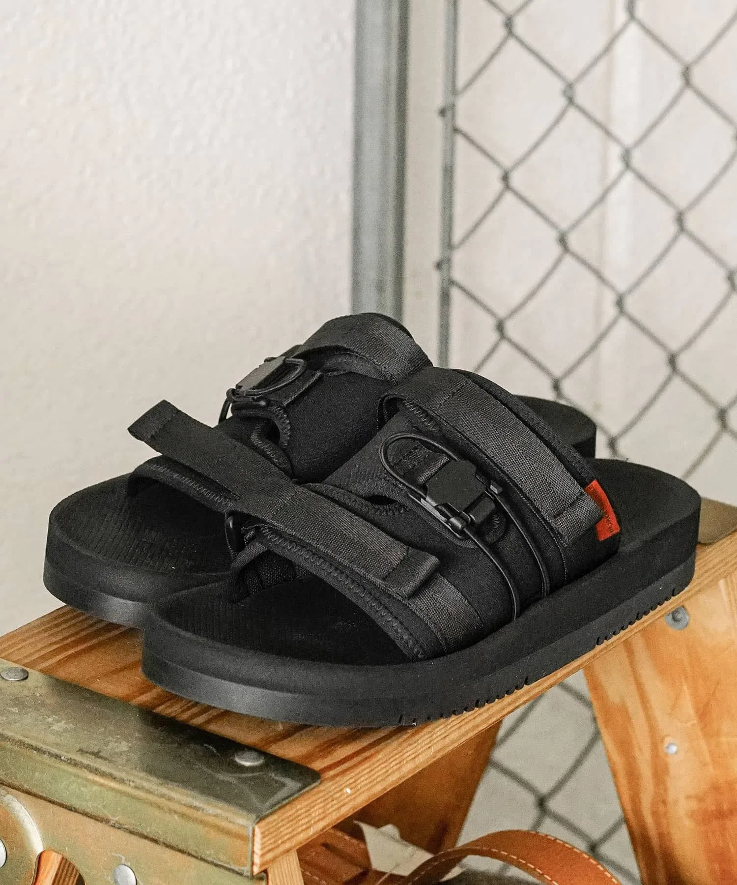Мужские спортивные сандалии HIJACK SANDALS Manic с толстой подошвой чёрные — фото 4
