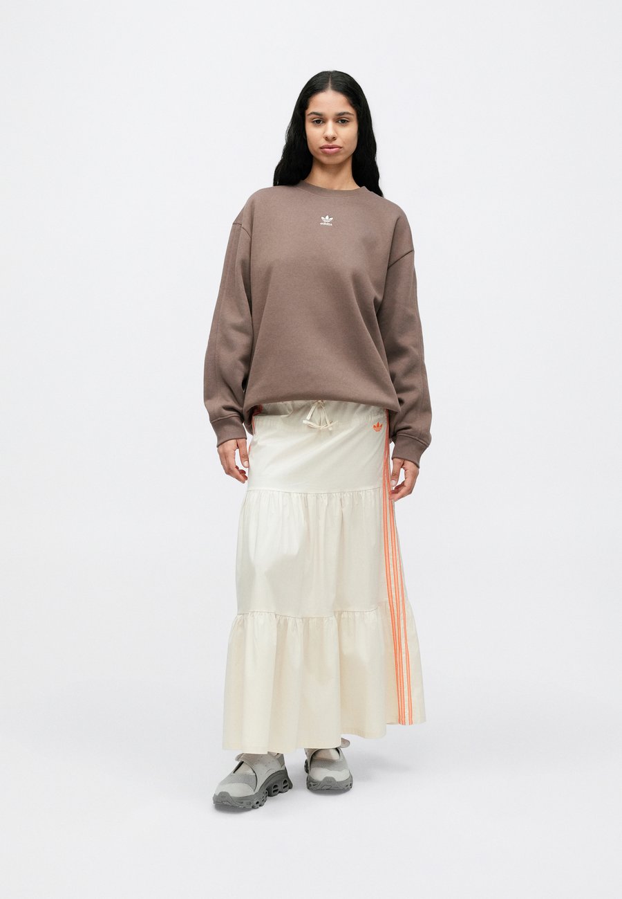 Толстовка Adidas Originals CREW, Earth Strata/Light Brown — фото 3