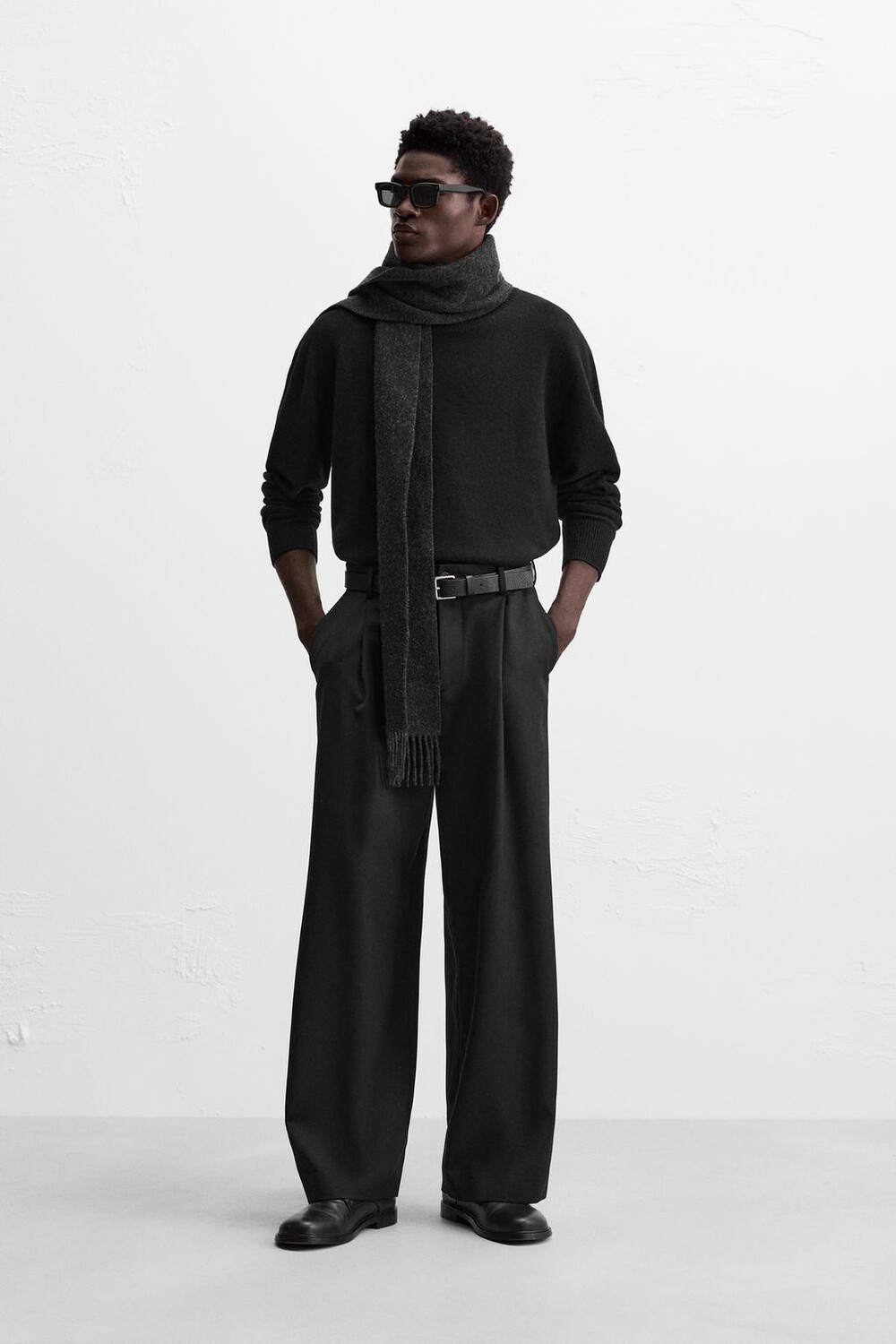 

Свитер из мериносовой шерсти ZARA, черный