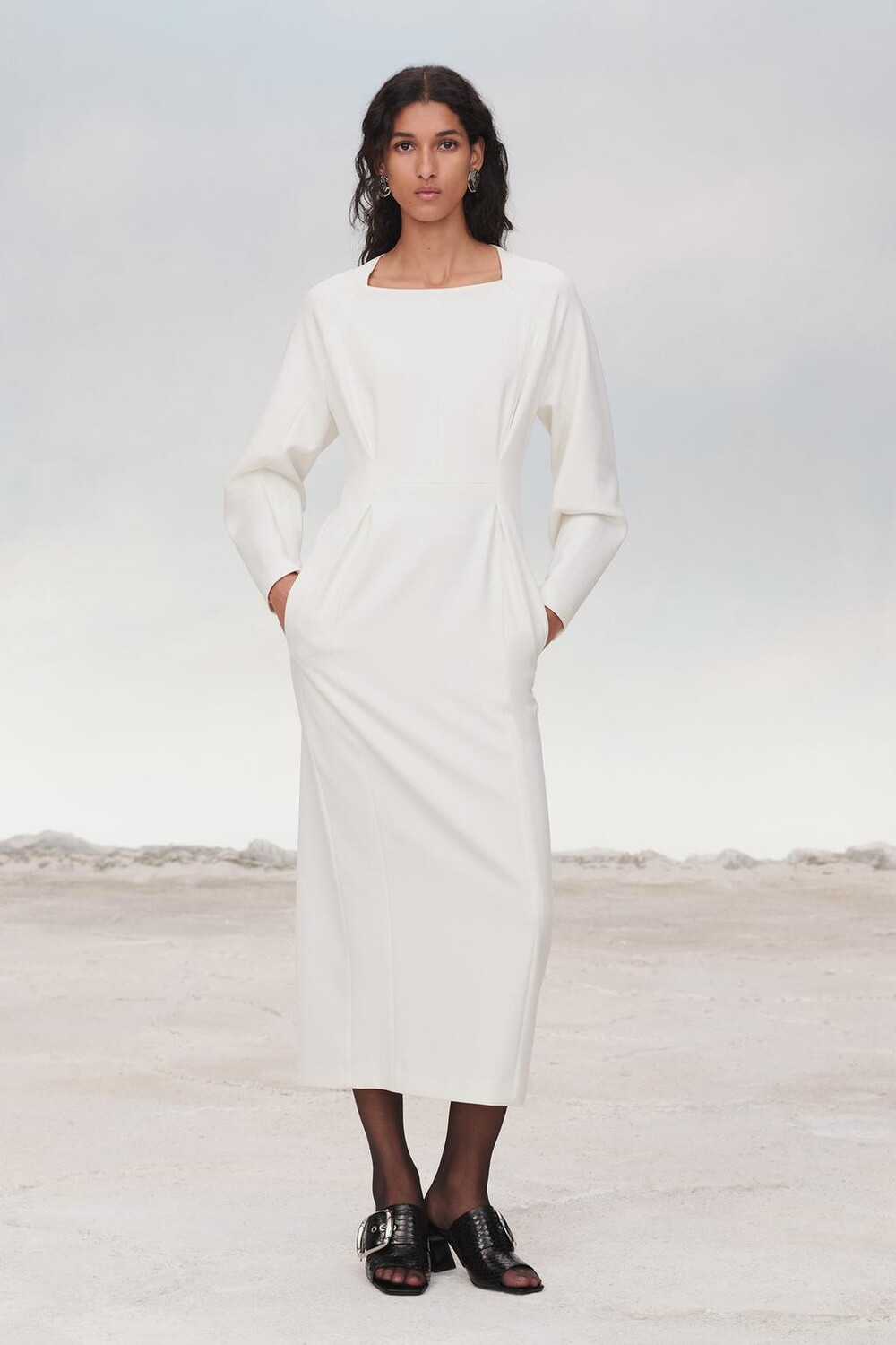 

Платье миди с вытяжками ZARA, цвет oyster/white