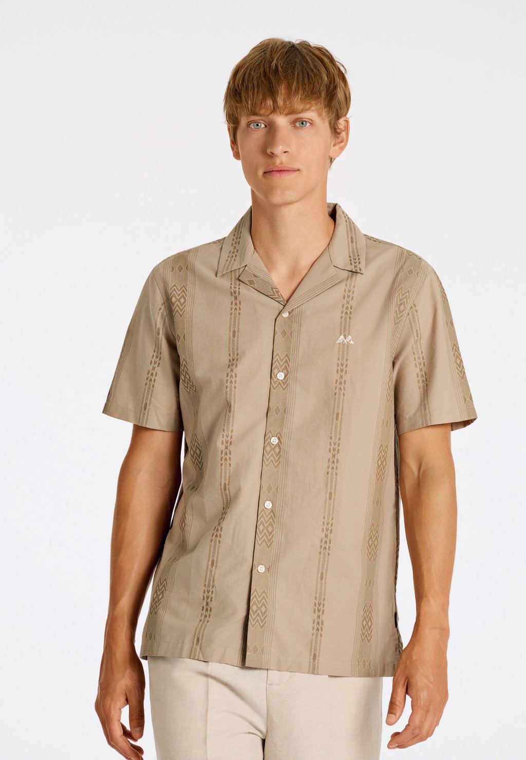 

Рубашка DOBBY STRIPE S/S RESORT Lindbergh, песочный