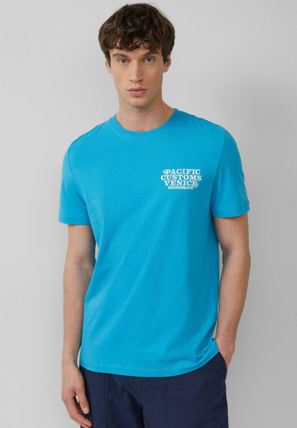 

Футболка с принтом MIT CREWNECK UND ARTWORK s.Oliver, бирюзовый
