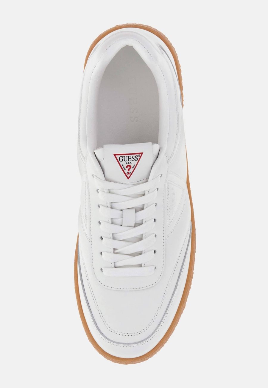 Кроссовки Guess Trainers, Weiß/White — фото 3