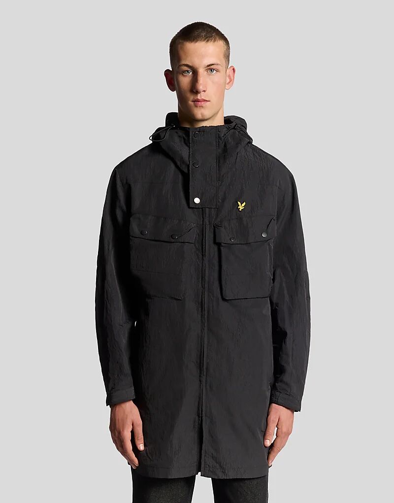 

Парка Lyle & Scott Guard в условиях черного льда