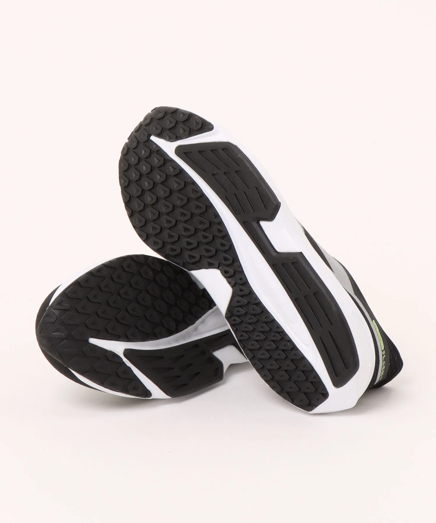 Детские кроссовки New Balance FLASH V7 черные — фото 3