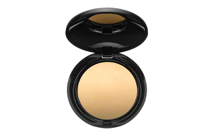 Пудра Soft Focus Honey для естественного маскирования и коррекции тона кожи PAT McGRATH LABS — фото 4