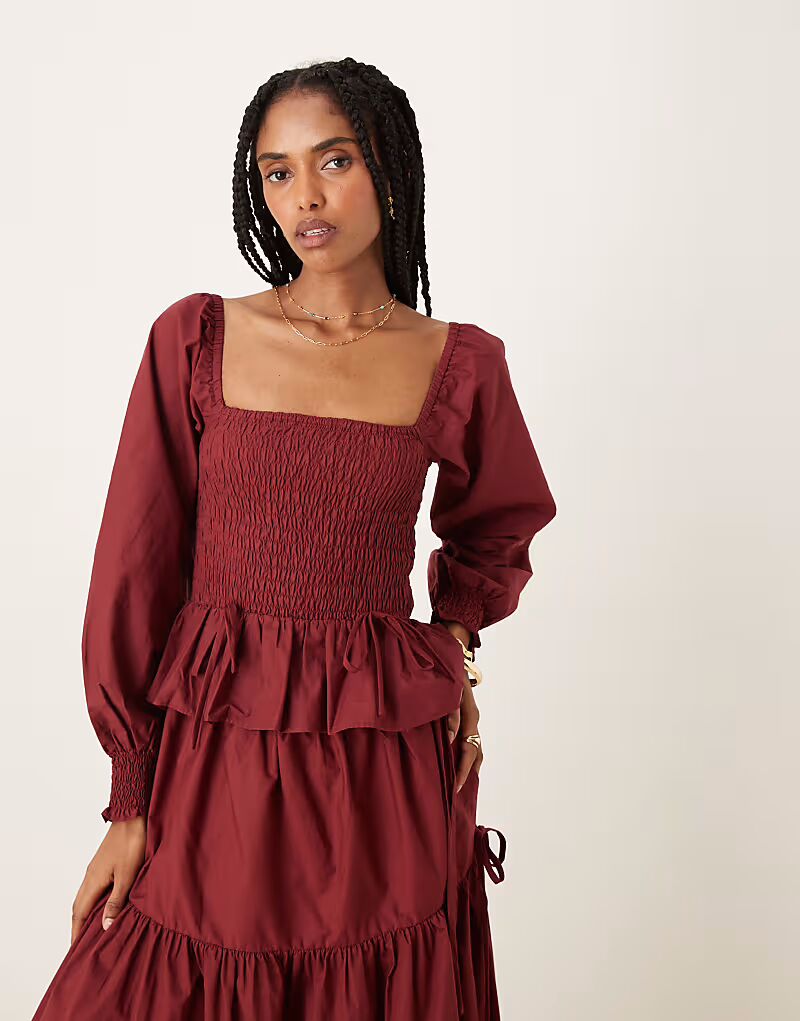 

Гламурная блузка с длинными рукавами, сборками и завязками в бордовом цвете Glamorous