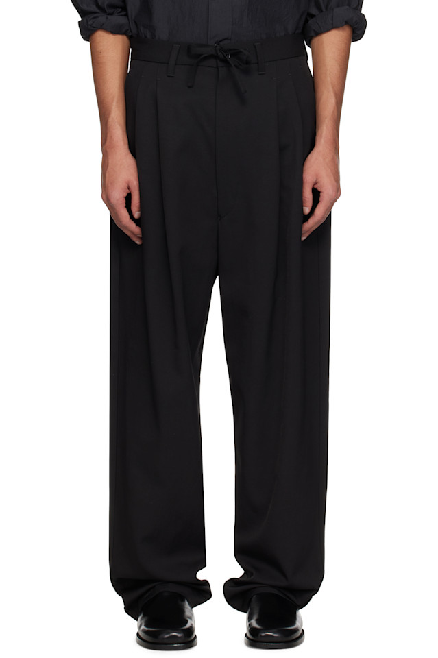 

Брюки плиссе на шнурке Lemaire, черный