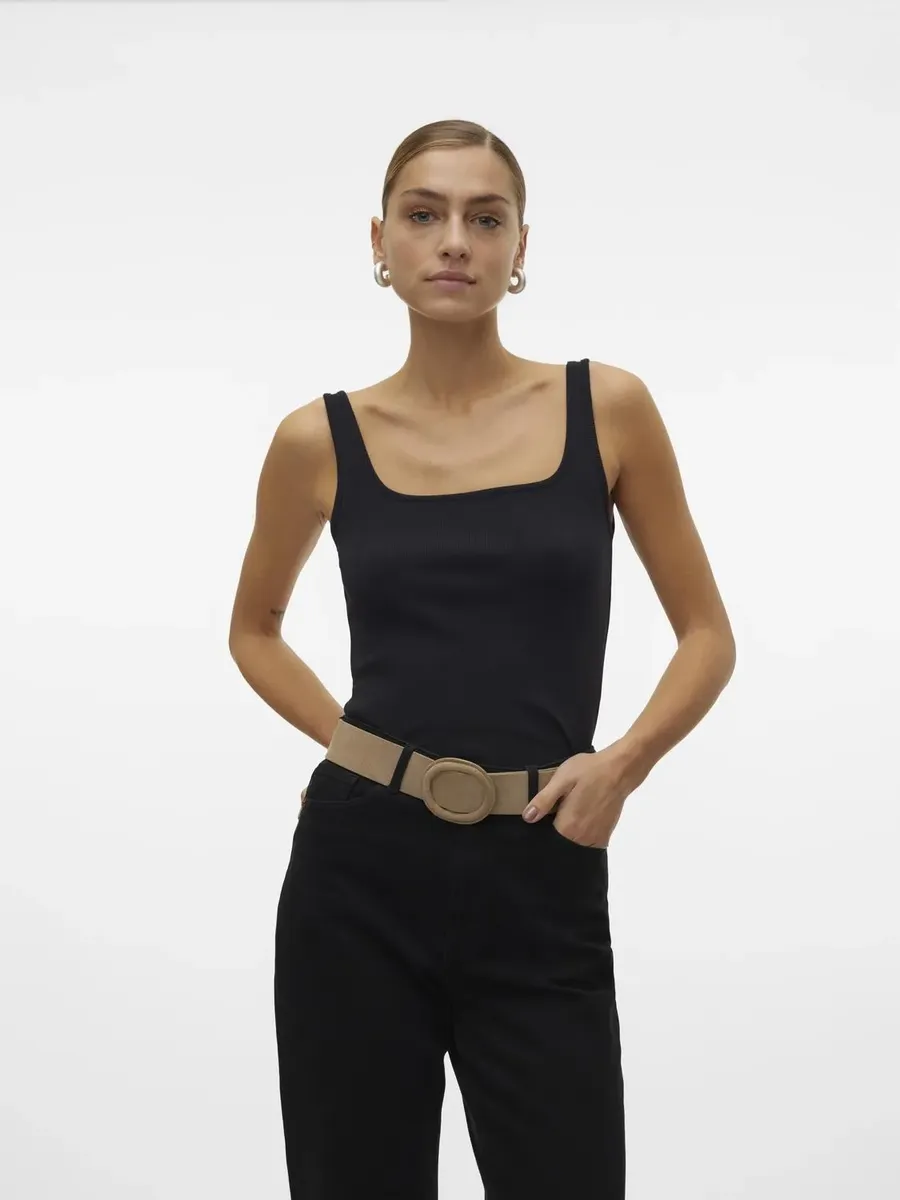

Майка Vero Moda "VMCHLOE SL SHORT SQUARE TOP JRS NOOS", черный