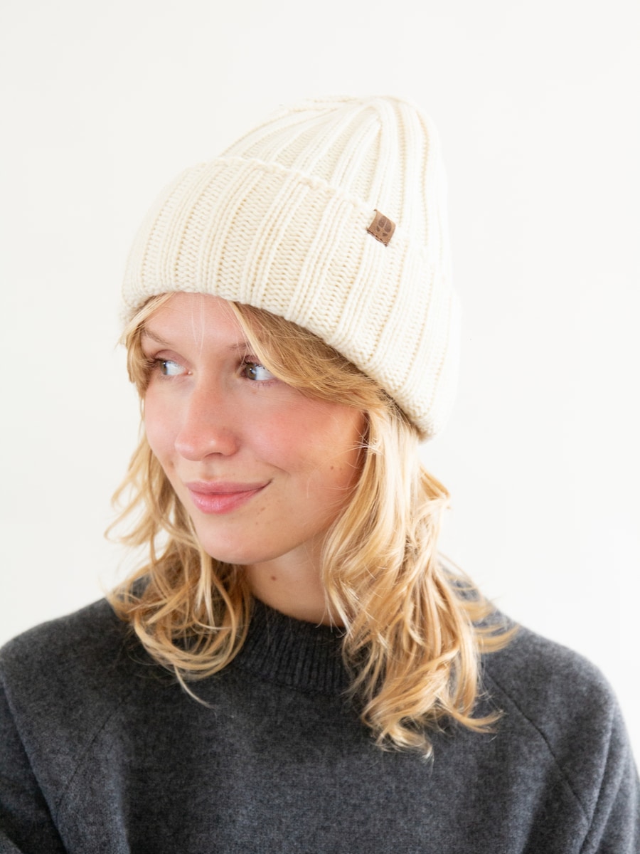 

Шапка KOPYTO GULO, кремовый