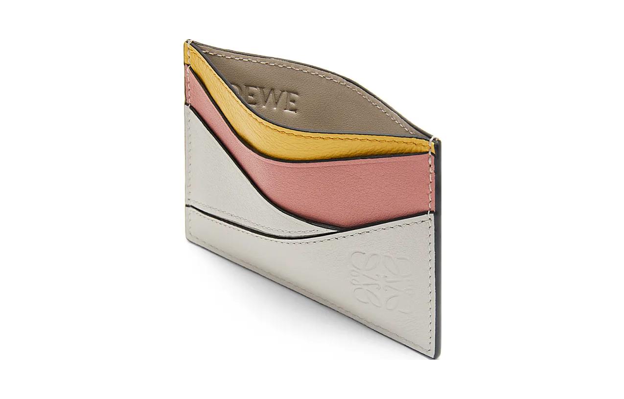 LOEWE Кожаный картхолдер для женщин в нежно-сером и персиково-розовом цвете — фото 3