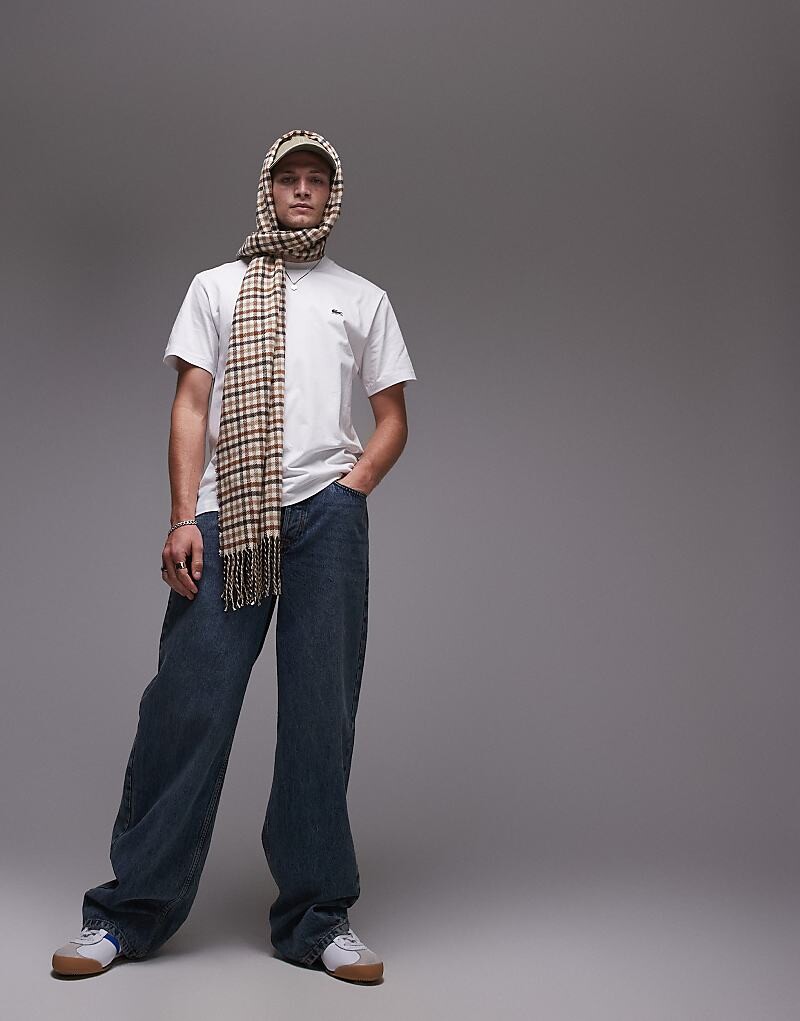 

Белая футболка с логотипом Lacoste