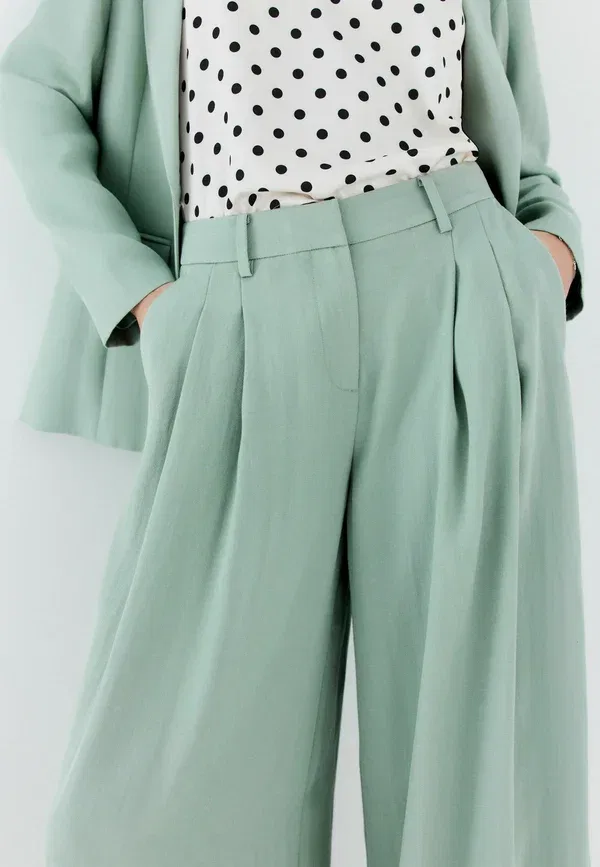 Брюки Next Petite fit crinkle fabric wide leg tailored trousers, цвет шалфейно-зеленый — фото 4