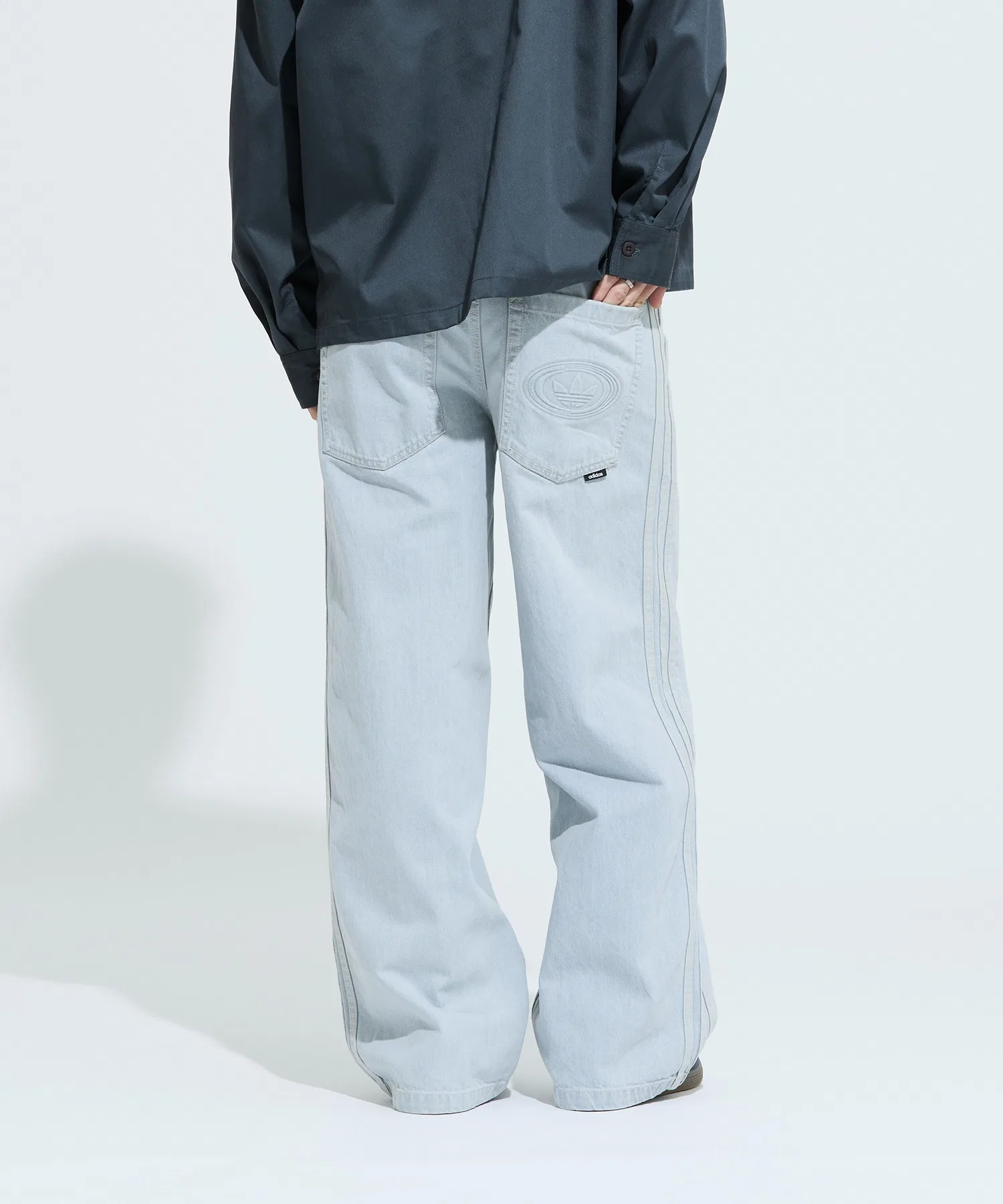 Мужские джинсы Adidas Originals Wide Leg Skater Jeans — фото 2