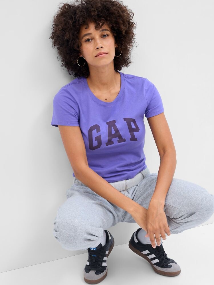 

Футболка с логотипом Gap, фиолетовый