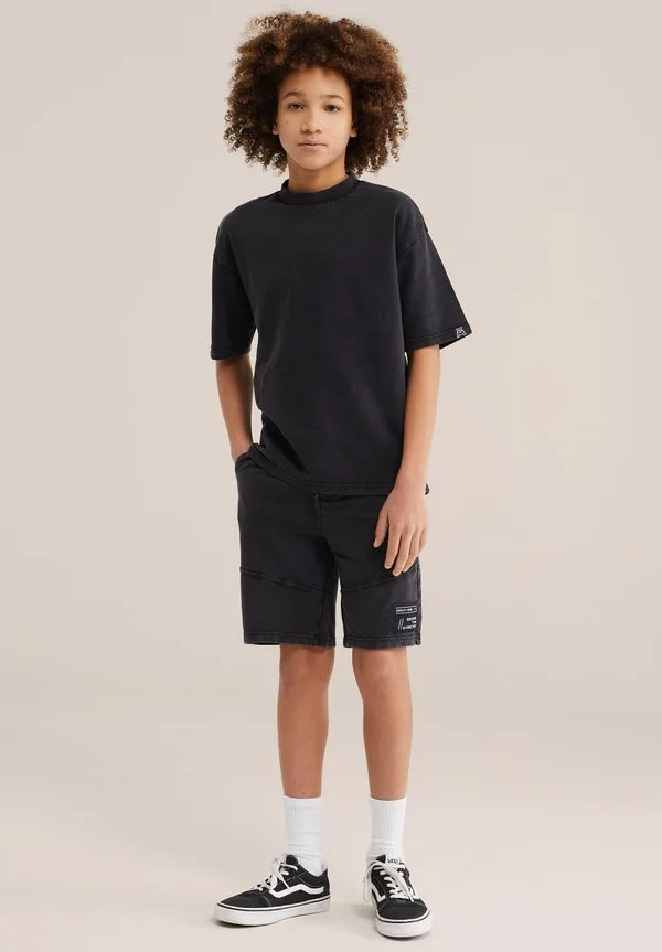 Базовая футболка salty dog We Fashion, Black
