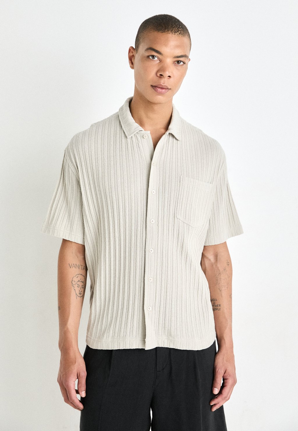 

Рубашка RESORT SHORT SLEEVE Weekday, бежевый