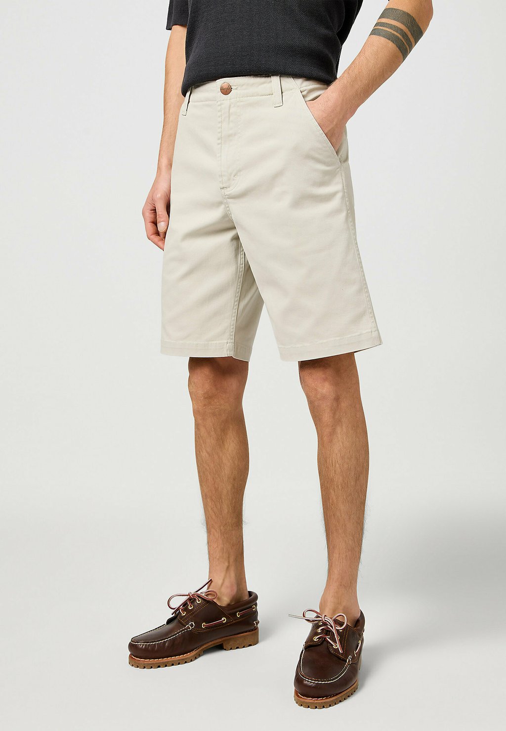 

Шорты CASUAL REGULAR FIT Wrangler, бежевый