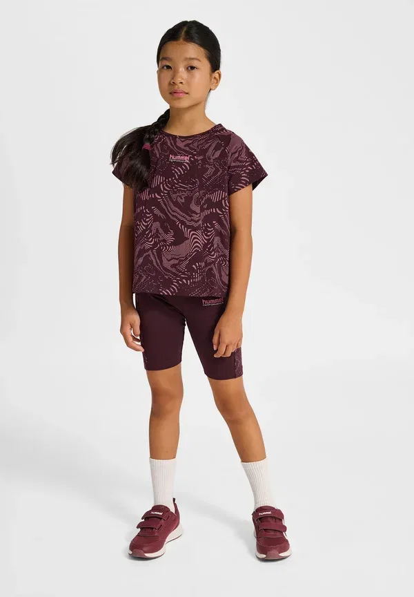 Футболка Hummel Hml aop a shaped print t-shirt, цвет винодегустационный