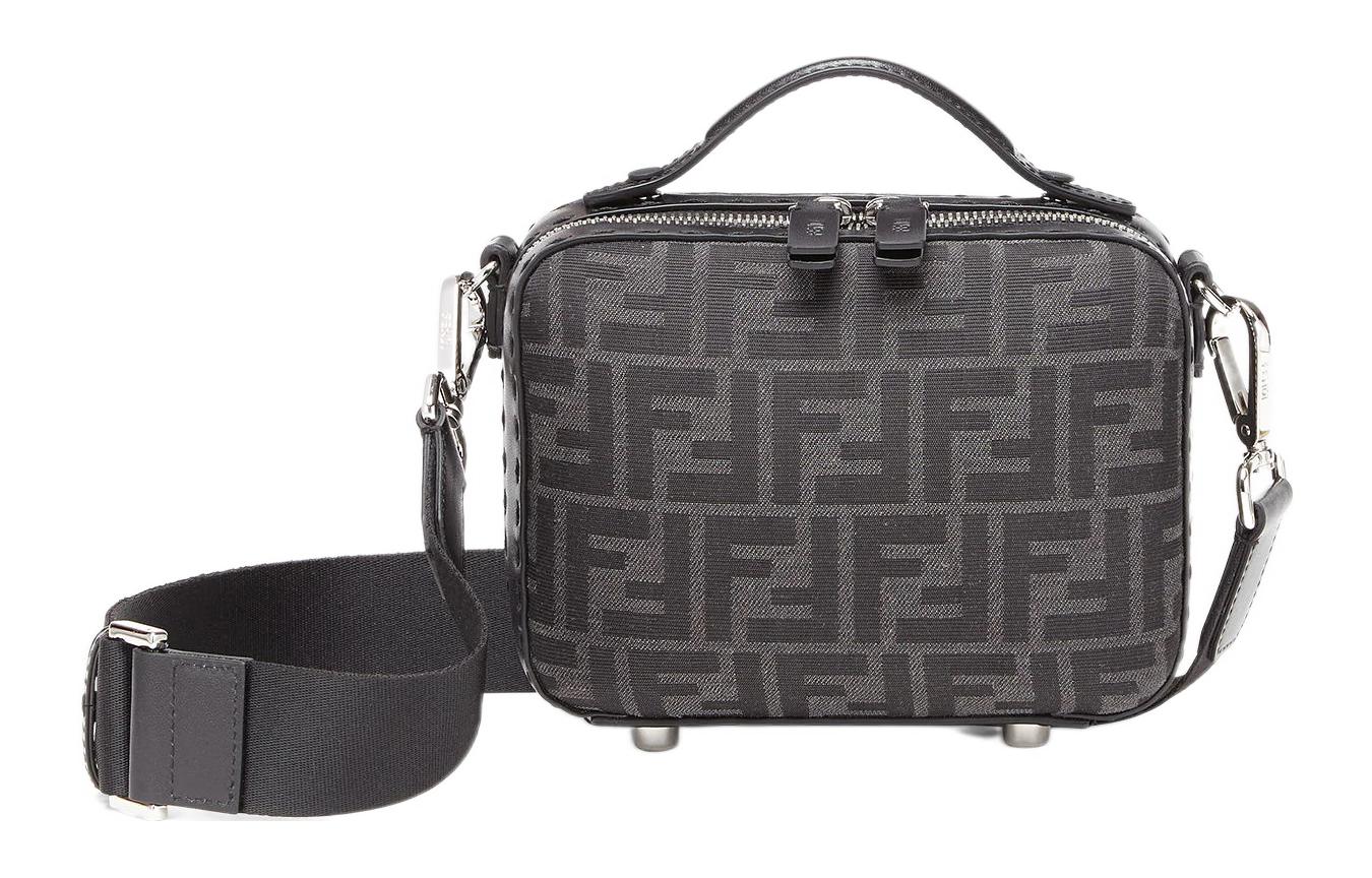 

FENDI Полиэстеровая дорожная сумка мини мужская серая