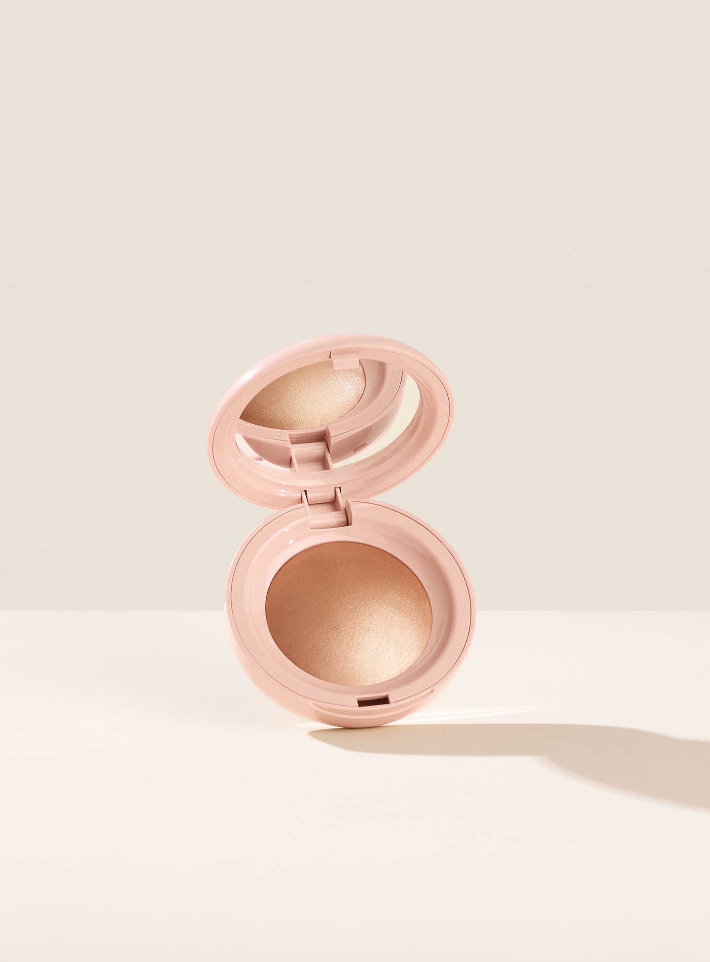 

Хайлайтер Positive Light Silky Touch Rare Beauty, цвет flaunt/true gold, 2.8 гр