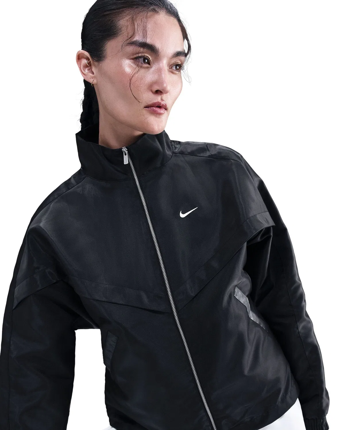 Куртка Nike женская Windrunner с водоотталкивающей отделкой, чёрная — фото 3