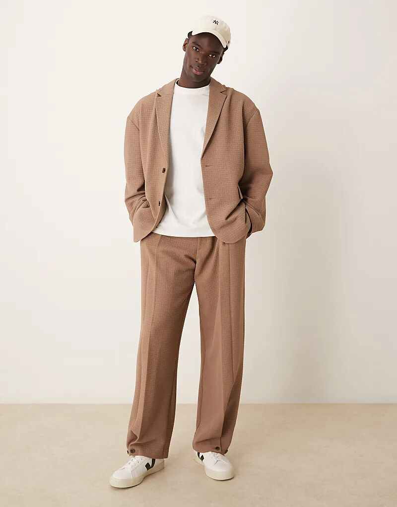 

Свободный пиджак ASOS DESIGN из коричневого сирсакера