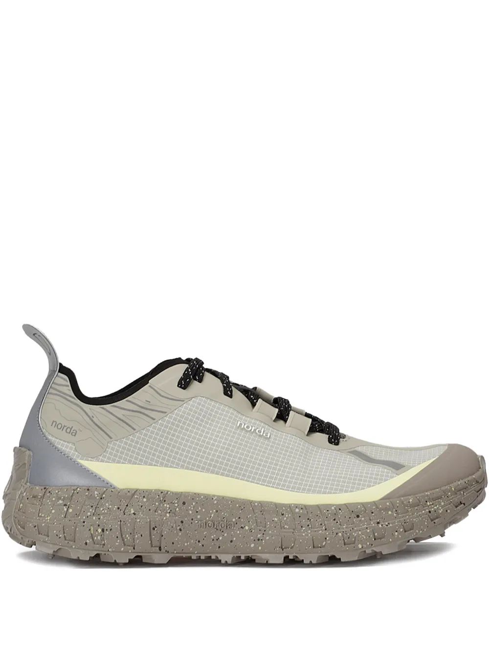 

Кроссовки на шнуровке 001 Norda, нейтральный