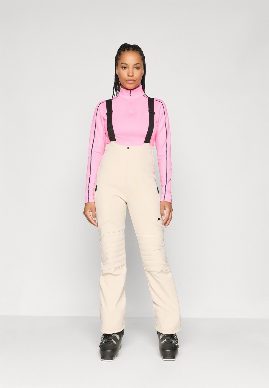 

Лыжные брюки J.LINDEBERG Sports STANFORD PRO BIB PANT, Moonbeam/Beige, Бежевый, Лыжные брюки J.LINDEBERG Sports STANFORD PRO BIB PANT, Moonbeam/Beige