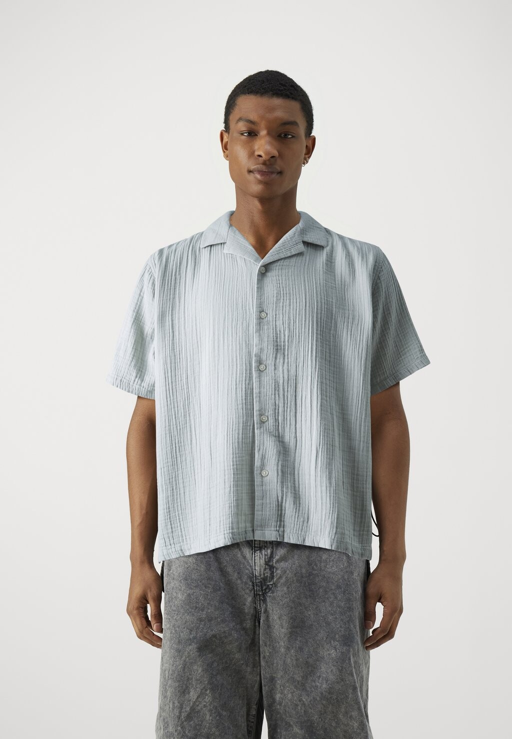 

Рубашка Gauzy Abercrombie & Fitch, серый