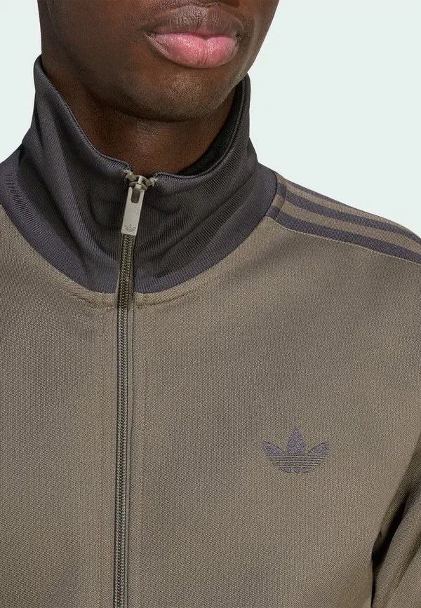 Толстовка на молнии Beckenbauer tt zip up sweatshirt Adidas Originals, цвет ветка — фото 3