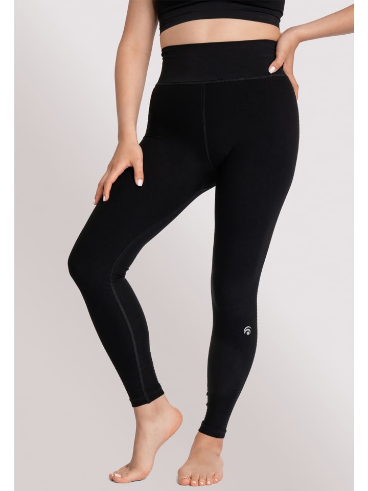 

OCEANSAPART Брюки Petite Beverly черного цвета