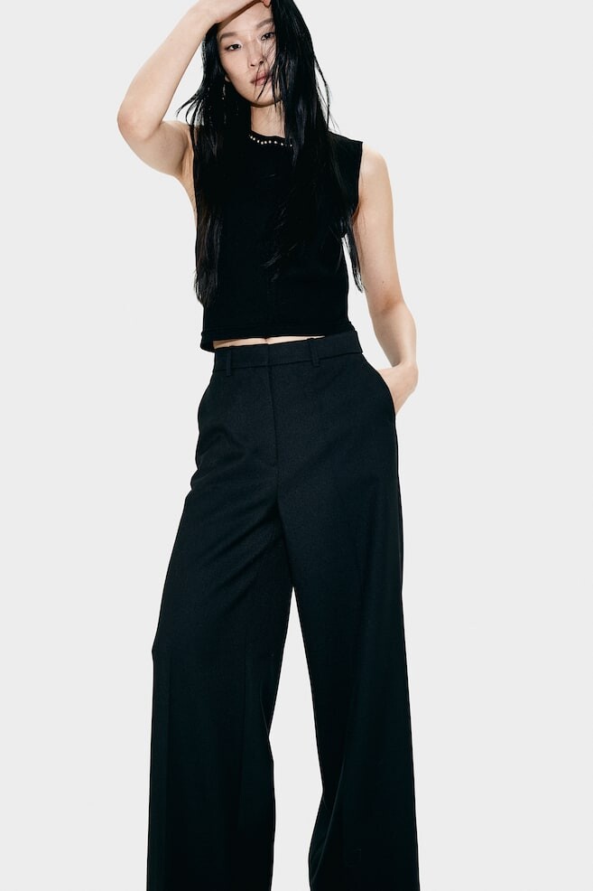 

Майка с вышивкой бисером H&M, черный