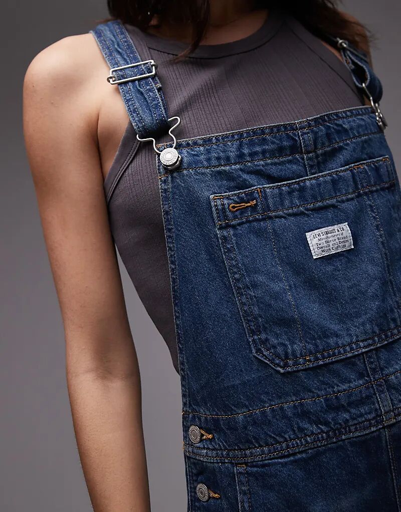 Укороченный джинсовый комбинезон Levi's темного цвета — фото 2