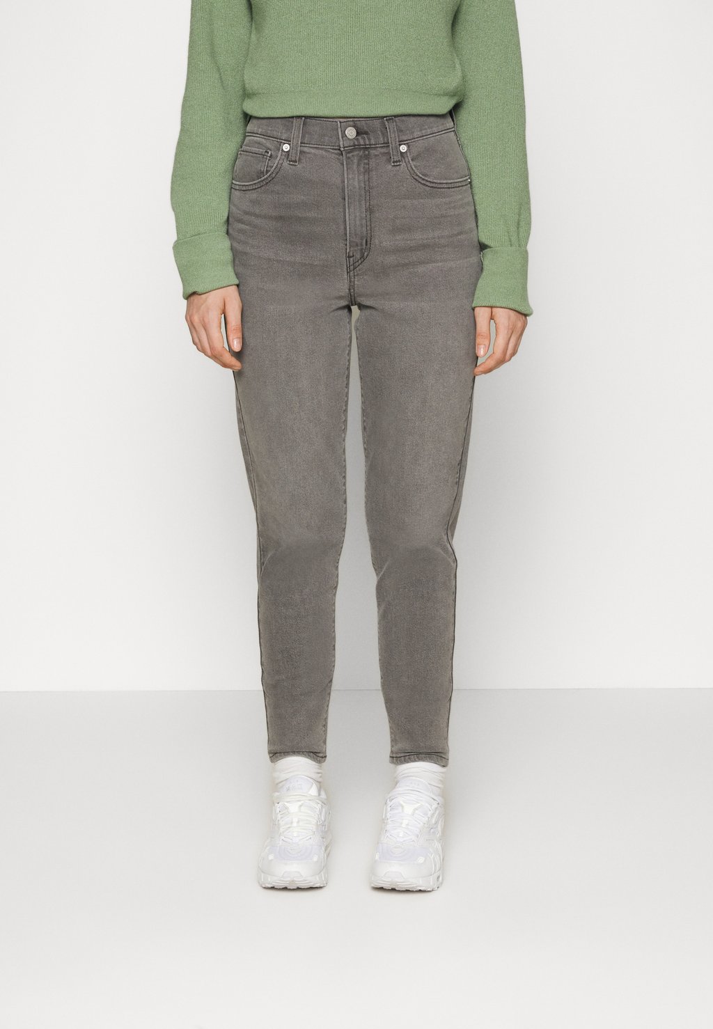 

Джинсы мом HIGH WAISTED MOM JEAN Levi's, цвет Cosmic Chatter
