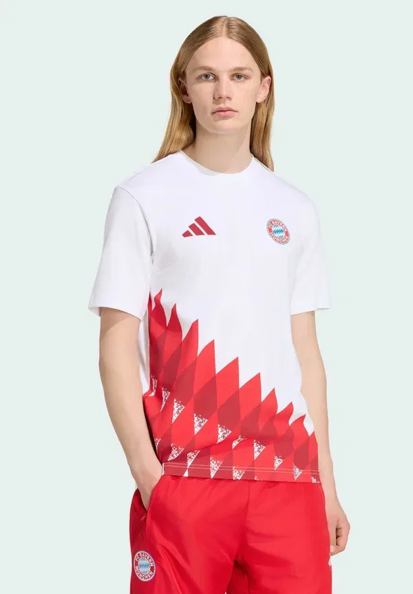 Футболка Adidas Performance Fc Bayern Muenchen Anthem Graphic T-Shirt Print T-Shirt, белый, командный красный