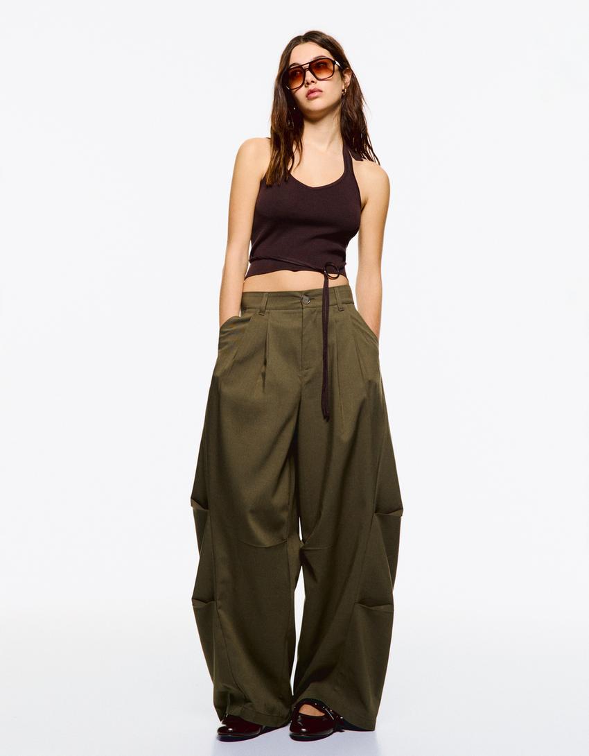 

Мешковатые парашютные брюки Bershka, хаки