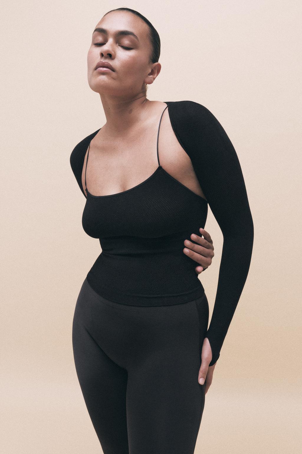 

Бесшовный топ на бретельках ZARA, черный