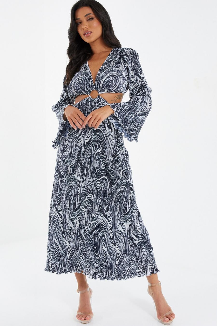 

Черное плиссированное платье-мидакси Swirl QUIZ Clothing