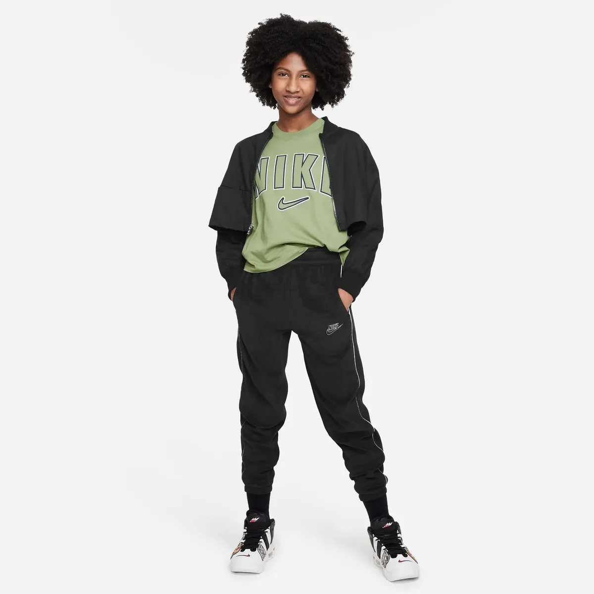 

Футболка Nike Sportswear "G NSW TEE Short Sleeve BOXY PRNT - для детей", зеленый