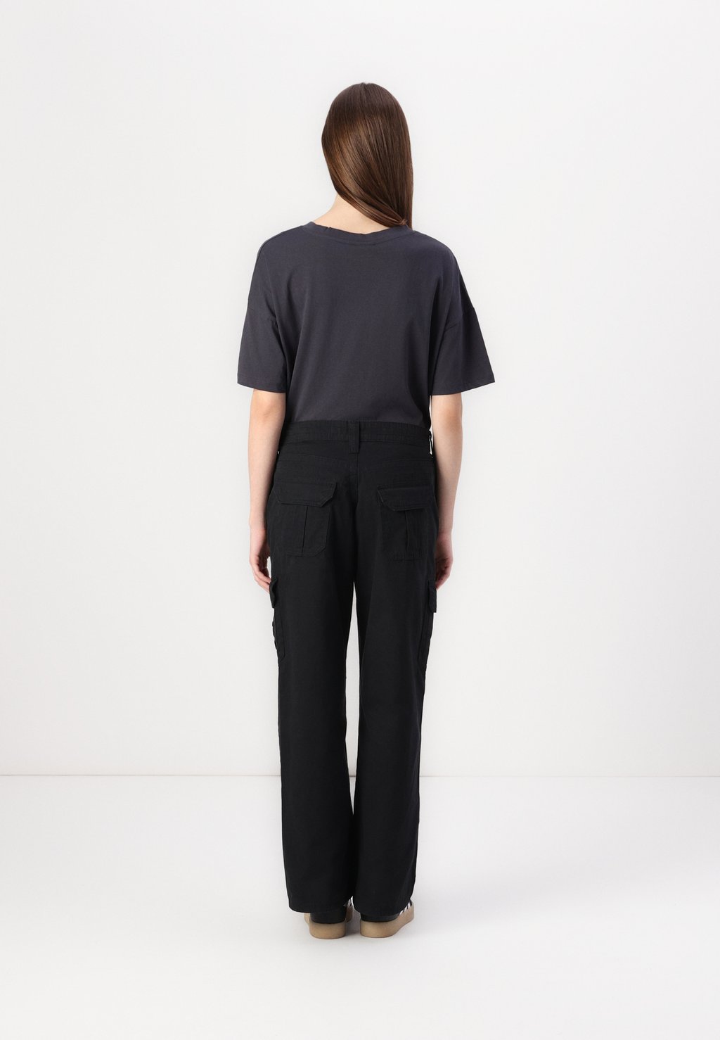 

Брюки карго KAYLA PANT BDG Urban Outfitters, черный